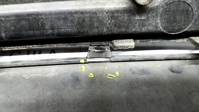 Rear bumper bare Lincoln MKZ 17-20 lower part, structure, scratches, broken fasteners, dented, crack in fastener