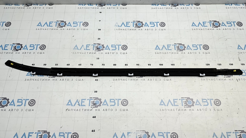 Kia EV6 22-24 black door-glass molding, center rear left