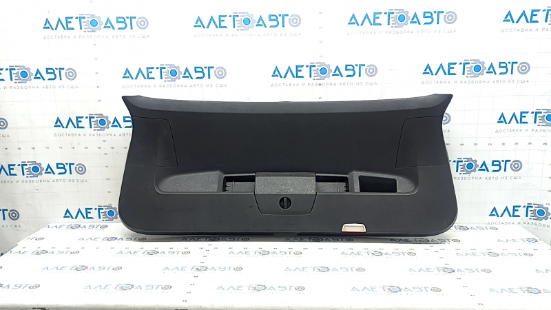 Lower tailgate trim for VW Tiguan 18-24 electric door, black, with lamp, scratches, worn, broken mount