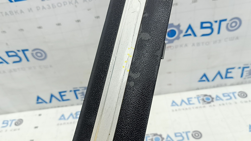 Front left door sill plate for VW Tiguan 18-24, black with chrome insert, R-Line, scratches, dents
