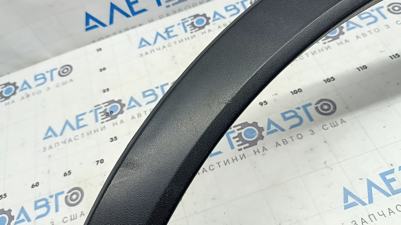 Rear left fender arch trim for VW Tiguan 18-24, structure, broken fastener, broken fasteners, scratches