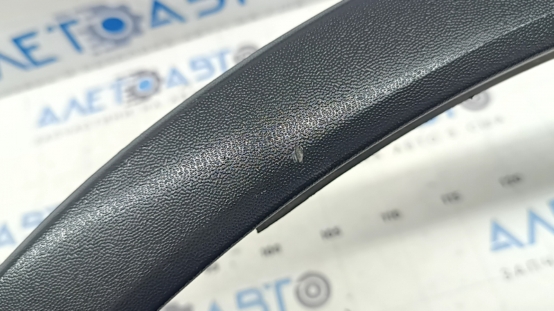 Front left fender arch trim for VW Tiguan 18-21, R-Line, scratches, broken fasteners, torn seal