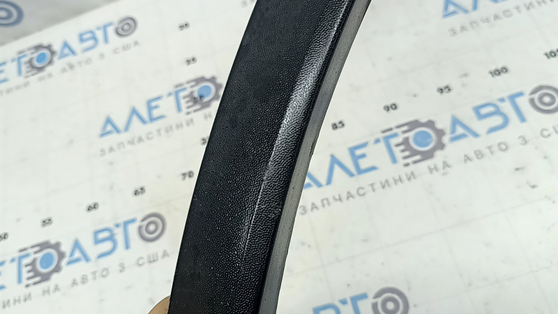 Front left fender arch trim for VW Tiguan 18-21, R-Line, scratches, broken fasteners, torn seal