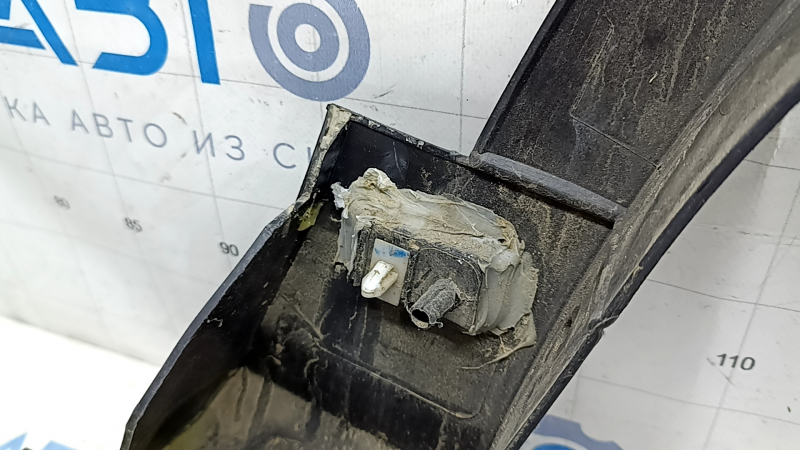 Front left fender arch trim for Ford Escape MK3 2017-2019, restyling, cracked, forged, broken fasteners