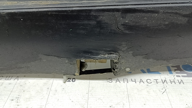Right side sill for Ford Escape MK3 2017-2019, rest structure, scratches, broken fasteners, broken fasteners, pinched, crack in fastener, non-factory hole
