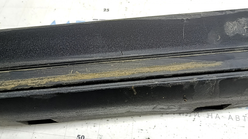 Right side sill for Ford Escape MK3 2017-2019, rest structure, scratches, broken fasteners, broken fasteners, pinched, crack in fastener, non-factory hole