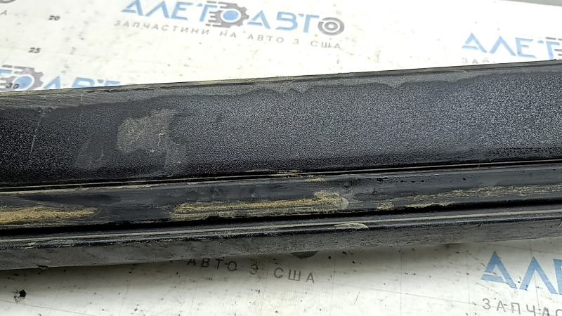 Right side sill for Ford Escape MK3 2017-2019, rest structure, scratches, broken fasteners, broken fasteners, pinched, crack in fastener, non-factory hole