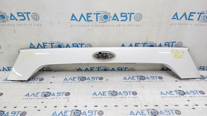 Upper trunk door molding without emblem for Ford Escape MK3 17-19 rest, under the camera, broken fasteners