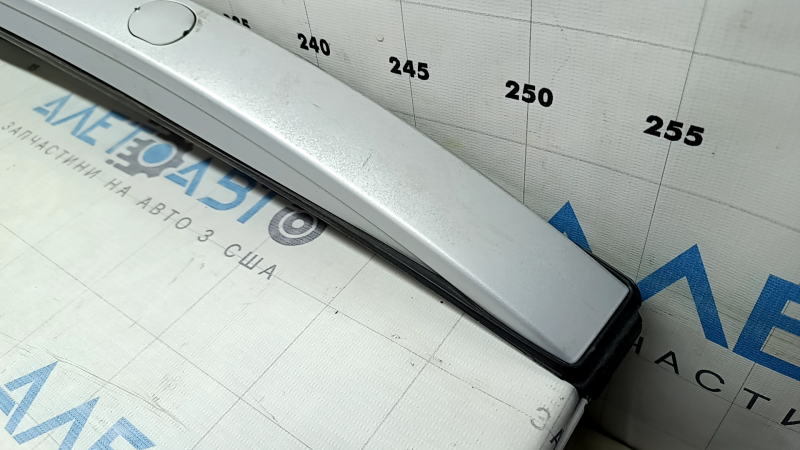 Right longitudinal roof rail for Hyundai Tucson 19-21 without panoramic windows, peeling paint, no fastening, scratches