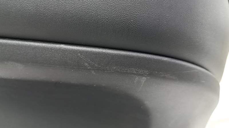 Jeep Grand Cherokee WL 21-25 passenger seat with airbag, electric, heated, ventilated, black perforated leather, Overland, scratches on the rear lining