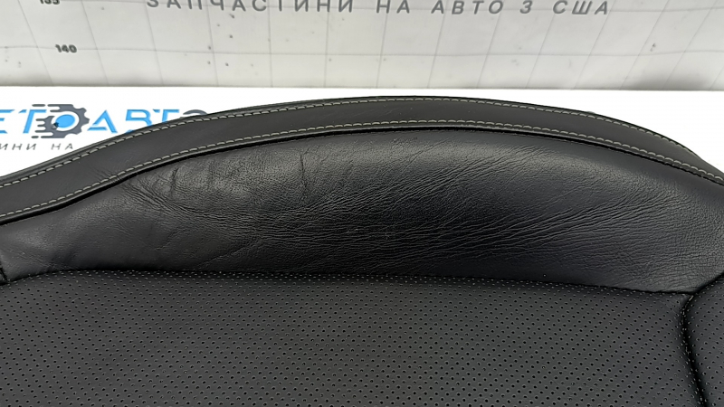 Driver's seat cushion cover for a Jeep Grand Cherokee WL 21-25, black leather with gray stitching, heated, ventilated, dented