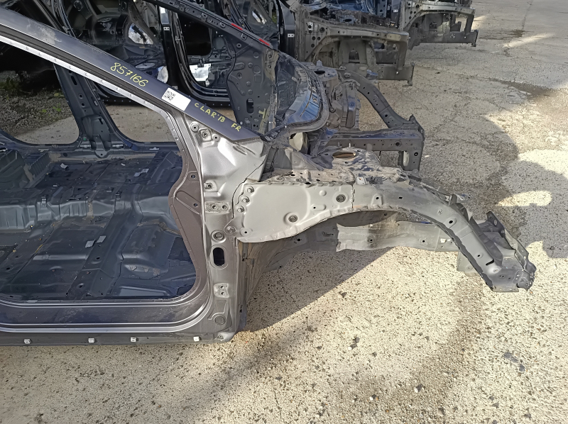 Honda Clarity 18-21 USA front right quarter panel on body, graphite