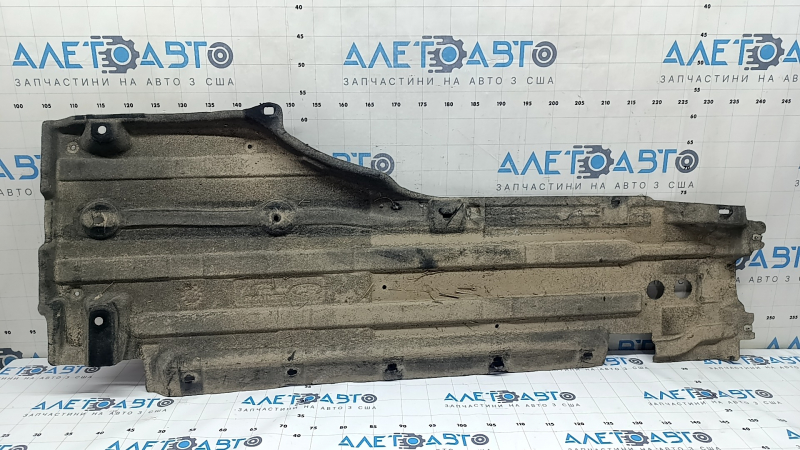 Right underbody protection for Ford Mustang mk6 18 - scuffed, tears
