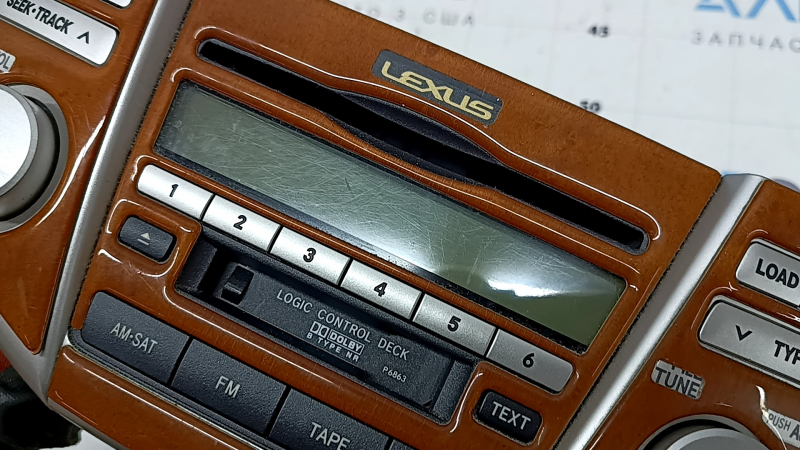 Radio and MP3 player 6 discs Lexus RX300 RX330 RX350 RX400h 04-09 with wood film, scratches