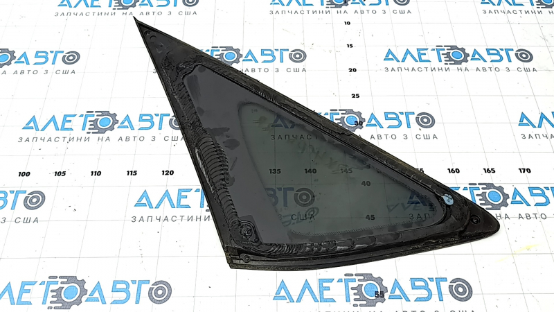 Rear right window, blind glass, Lexus RX300 RX330 RX350 RX400h 2008, tinted, with molding