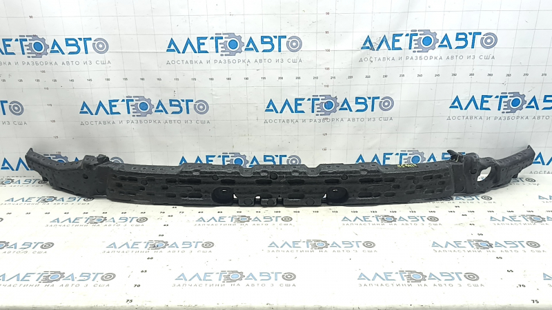 The front bumper absorber of the Audi A6 C8 19-23 is broken.