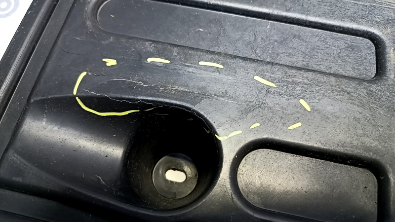 Rear left underbody protection Volvo XC90 16-22 breaks, cracks