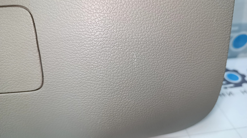 Ford Escape MK3 17-19 center console trim, right side, gray, with plug, scratches