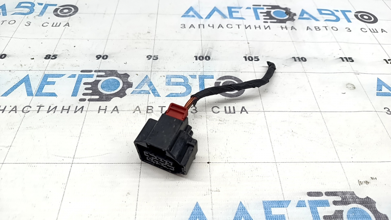 Right headlight connector for Audi Q3 83A 19-25 LED with signature DRL, 5 pins