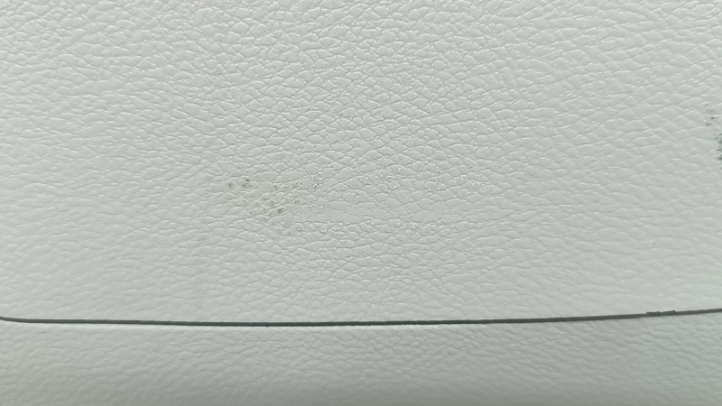 Chrysler Pacifica 17-24 lower tailgate trim without speakers, gray, with trim, scuffs, needs cleaning