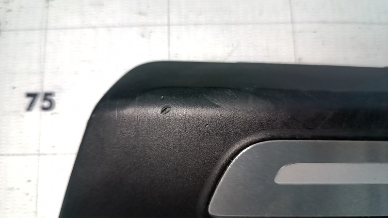 Rear left outer door sill trim for Audi Q7 16-25, black with chrome, scratches, nicks