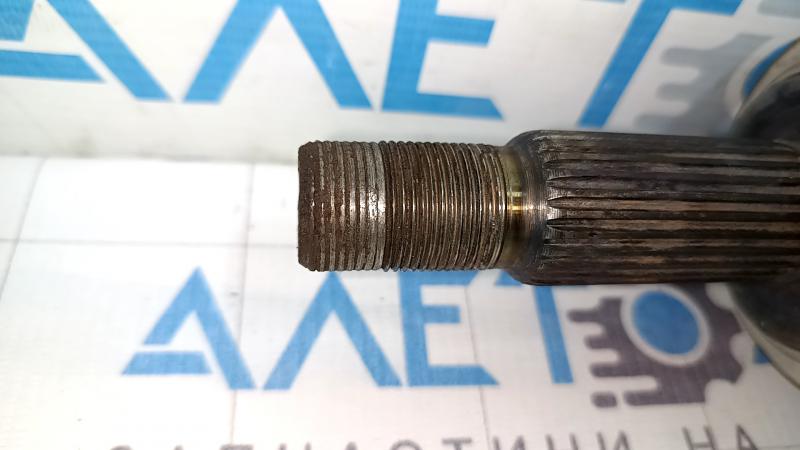 Toyota Highlander 20-24 2.4, 3.5 AWD rear right drive axle shaft has stripped threads