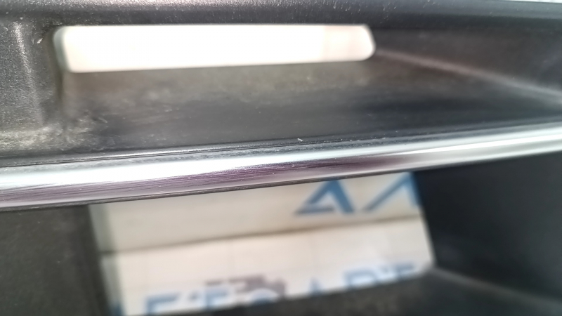 Right front bumper grille for Audi Q7 16-19, chrome, for parking sensors, without radar, without plug, sand
