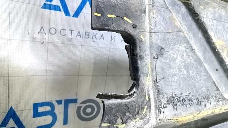 Right underbody protection for Mercedes W213 E 17-23, cracks and breaks