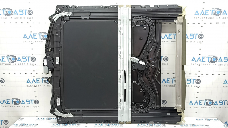 BMW 5 G30 17-23 sunroof assembly, black blind, needs cleaning, scratches on the glass
