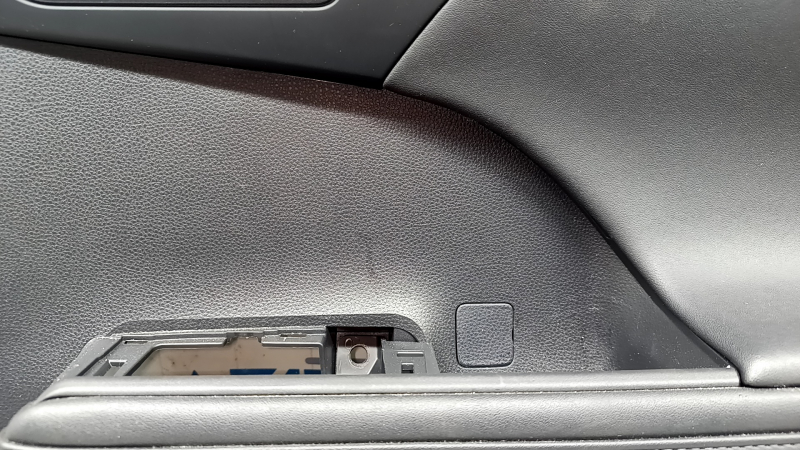 Door trim panel, rear right, Toyota Highlander 20-22, with curtain, with handle, black leather, black insert, black leather armrest, scratches, needs cleaning, bump