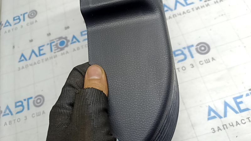 Rear left door sill insert for Toyota Highlander 20-25, grille, black, hybrid, scratches