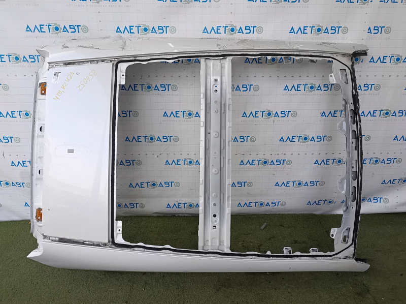 Metal roof for Toyota Venza 21-24 (for panoramic windows, under roof rails, on the body, bumpers)
