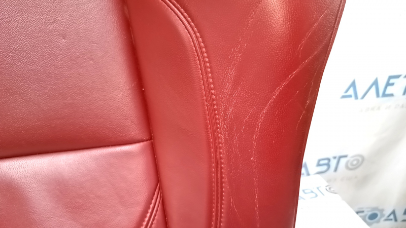 Rear seat cushion, 2nd row, Alfa Romeo Giulia 17-20, red leather, cracked