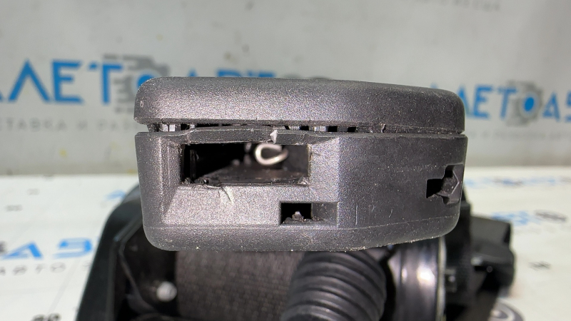 Tesla Model 3 18 driver's seat belt - without tensioner, black, with a squib, the tensioner fastening latch is broken
