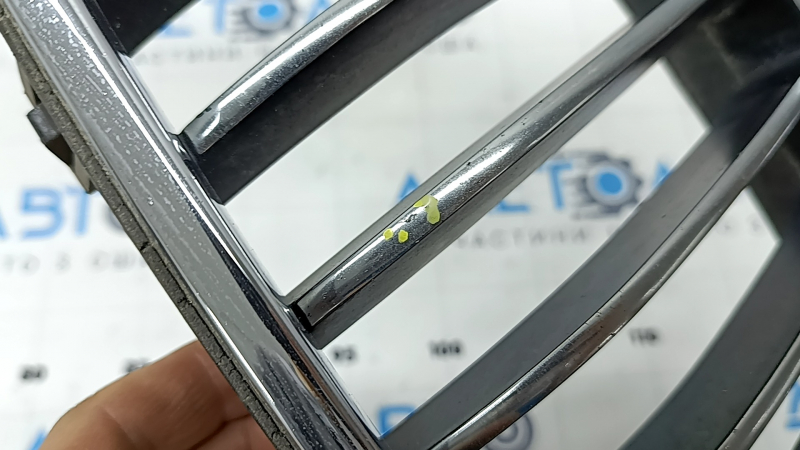 Right radiator grill BMW 5 F10 14-16 chrome, Base, sand, worn