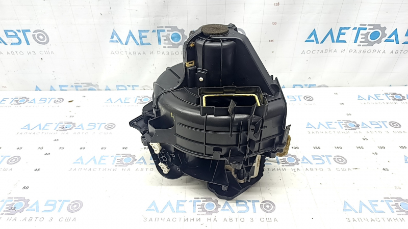 The bare heater housing for the BMW 5 F10 11-16