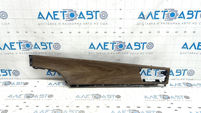 Left upper front panel trim for VW Atlas 24-25, Walnuss, light wood, scratches
