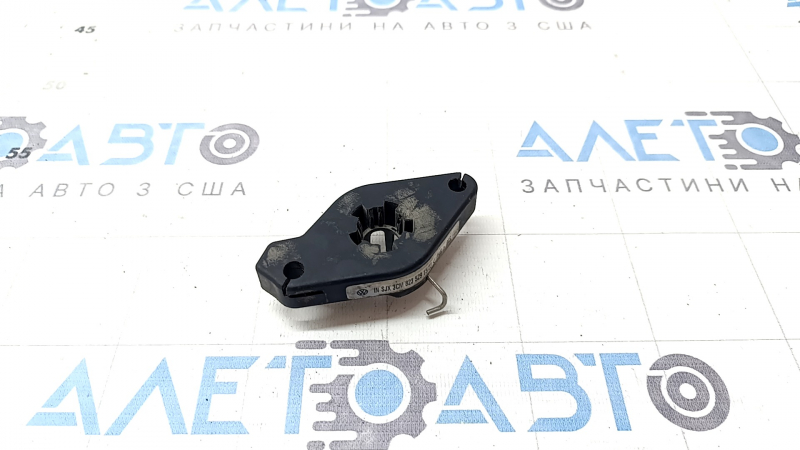 Mounting the underhood hood release handle for the VW Atlas 21-25