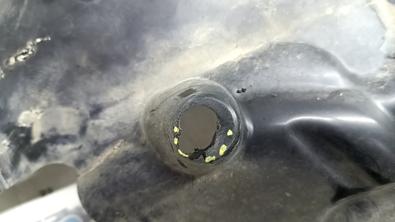 Front left fender liner, front part of Mercedes C-class W205 15-21, broken fastening