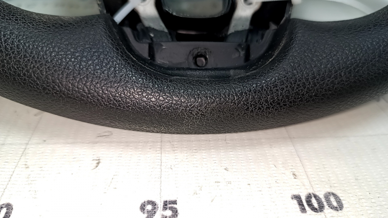 Kia Niro 17-19 HEV steering wheel, PHEV rubber, black, without buttons and trim, worn