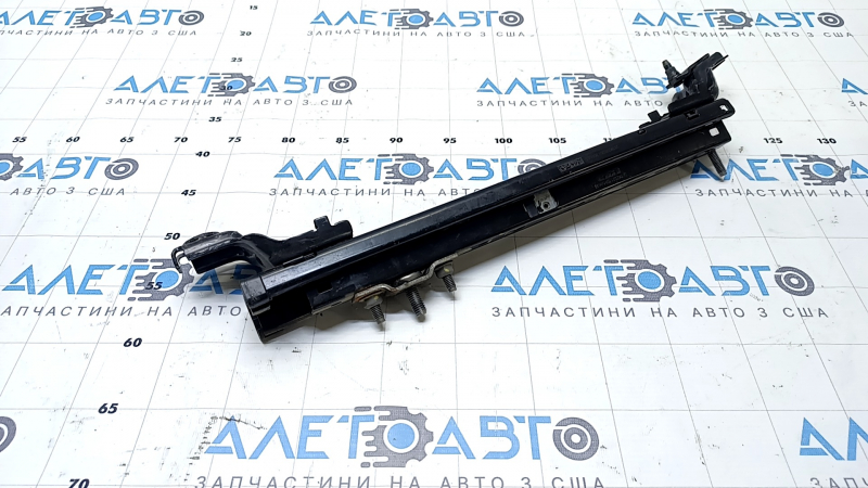 Right passenger seat runner for Hyundai Santa FE Sport 13-18