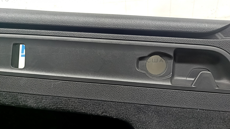 Left arch trim for Mercedes GLC 20-22 under electric door, black, with trim, scratches