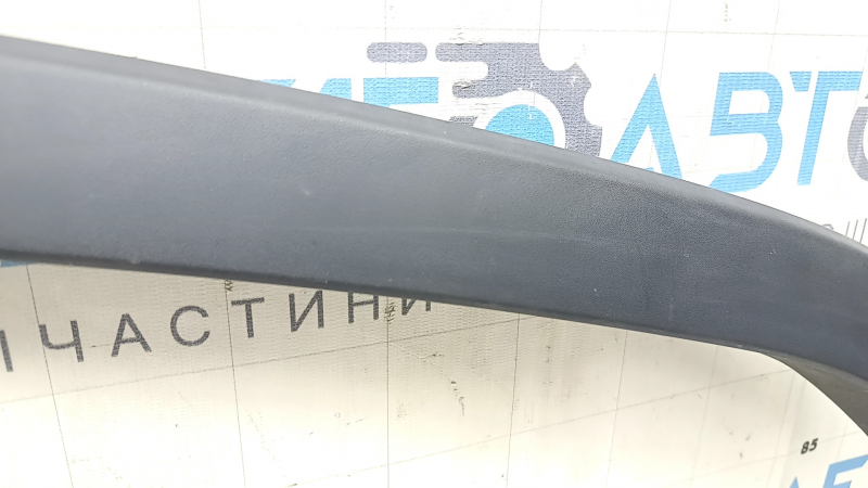 Jeep Cherokee KL 19-23 front right fender arch trim, scratches