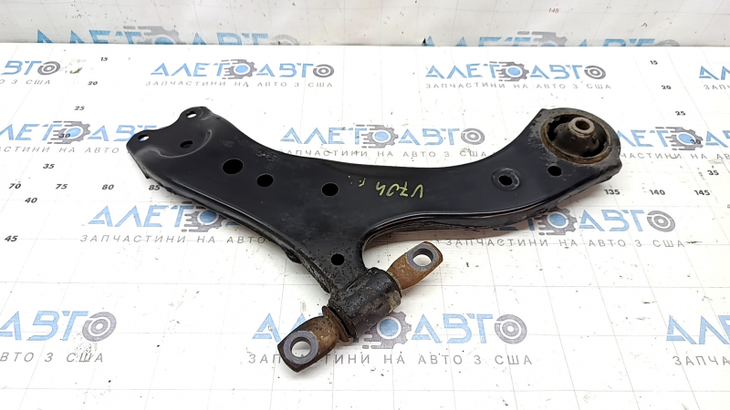 Lower front right arm Toyota Camry v70 18-24 cracked silent block