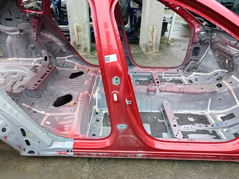 Mazda CX-50 23-25 right center body pillar on the body