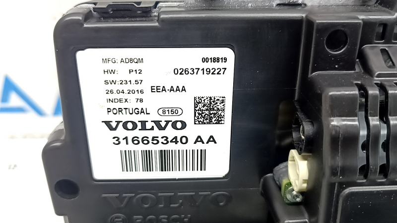 Volvo XC90 16-22 instrument cluster, large display, 46k, with glass, scratches