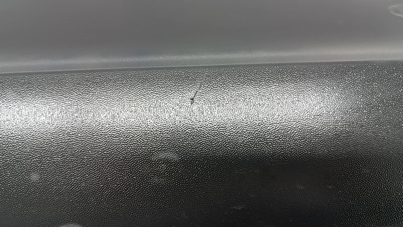 Lower rear right door trim for VW Tiguan 18-24: structure, scratches, cracks in fasteners