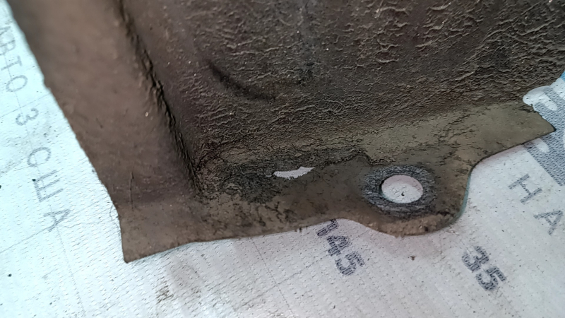 The heater housing, left side, is bare, Lexus ES300h ES350 13-18 air conditioning, the housing is broken.