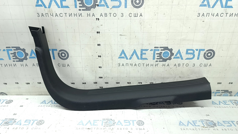 Volvo XC40 19-25 black, worn inner front right door sill trim