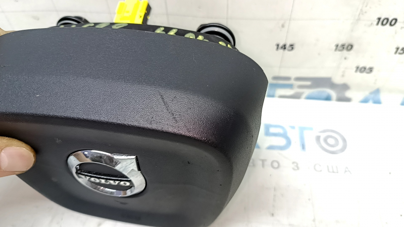 Volvo XC40 19-25 black, scratched steering wheel airbag for the driver